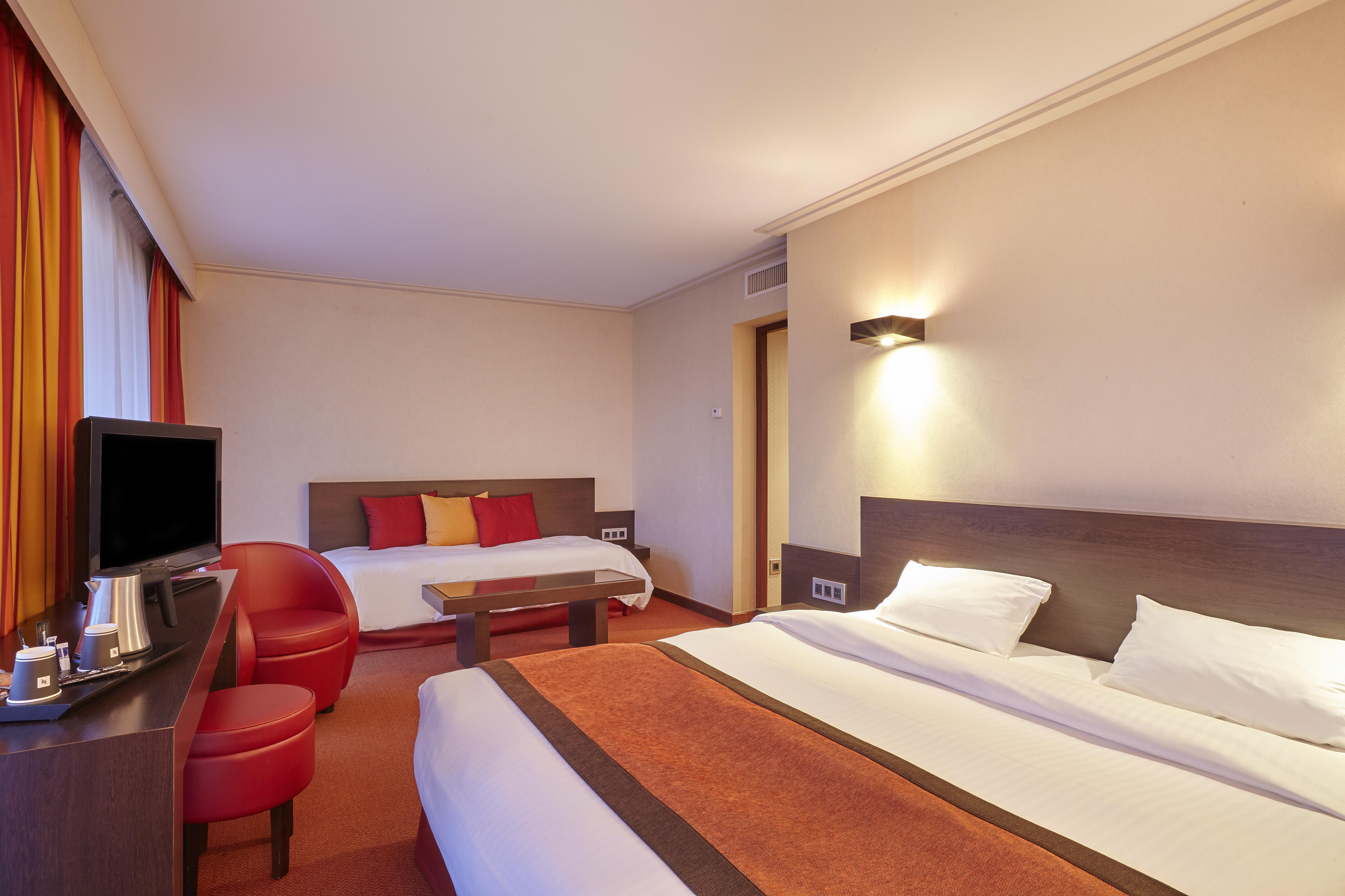 Hotel Spa Du Beryl Bagnoles de l'Orne Normandie Kültér fotó