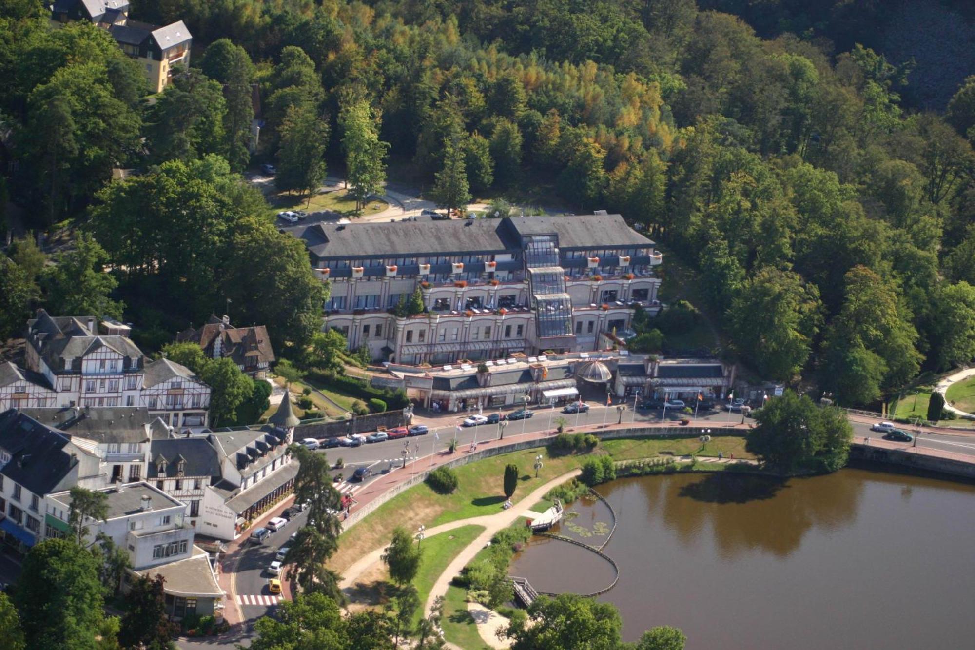Hotel Spa Du Beryl Bagnoles de l'Orne Normandie Kültér fotó