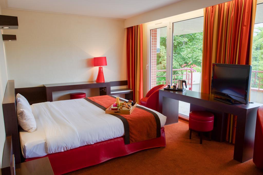 Hotel Spa Du Beryl Bagnoles de l'Orne Normandie Kültér fotó